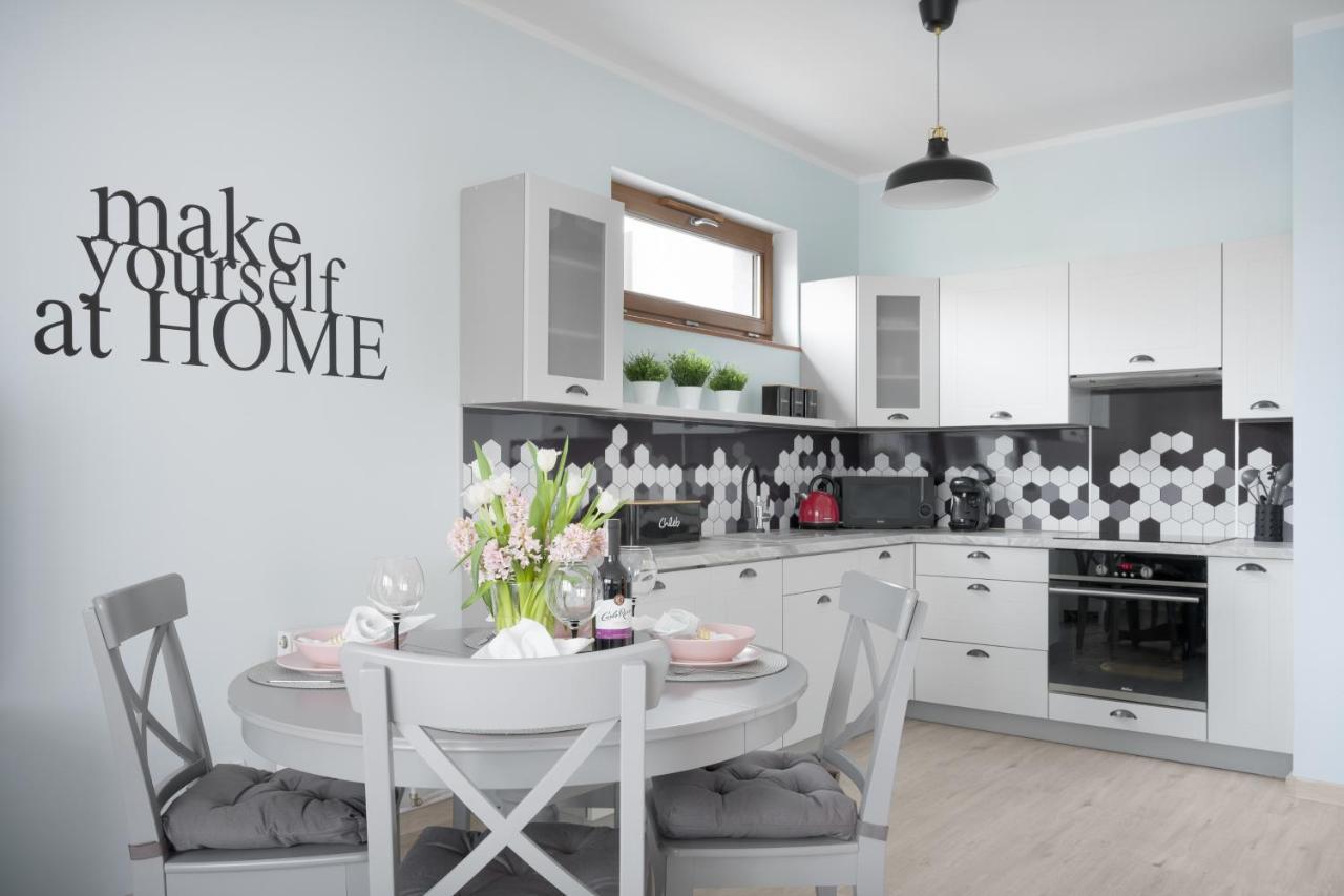 شقة Nowoczesny I Komfortowy Apartament Na Platanie سفينويتشي المظهر الخارجي الصورة